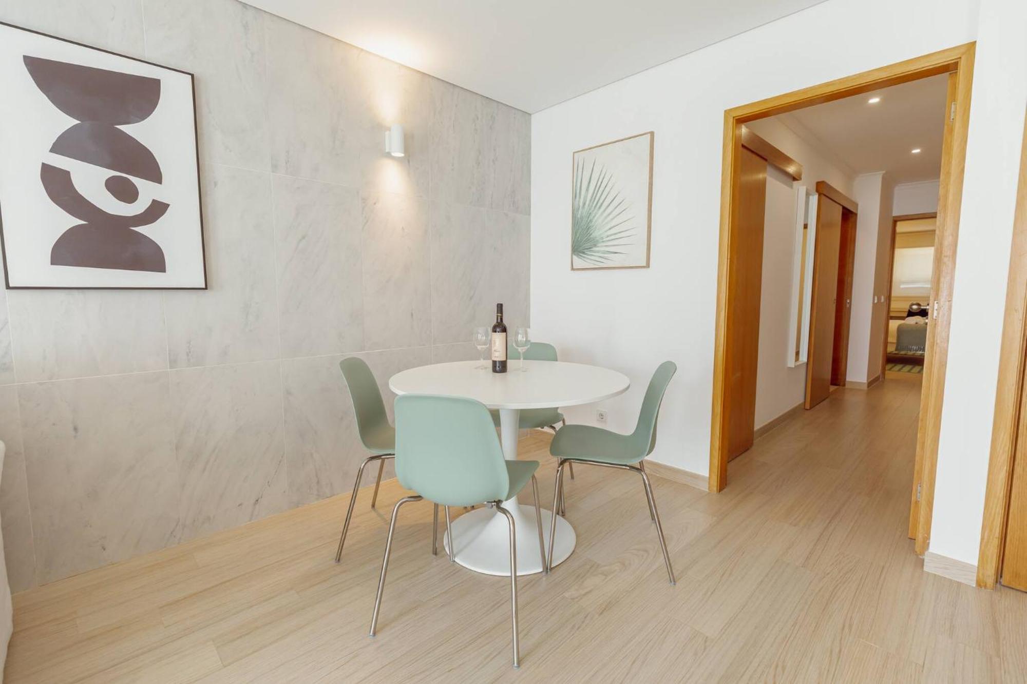 Stylish Apartment With Terrace By Hosty Porto Exterior foto